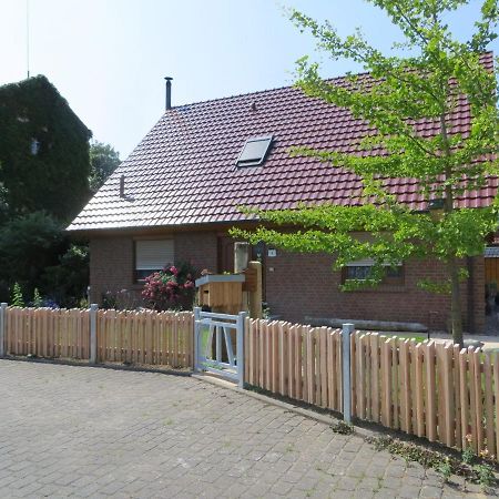 Traditional Apartment Near Sea In Ostseebad Kühlungsborn Екстериор снимка